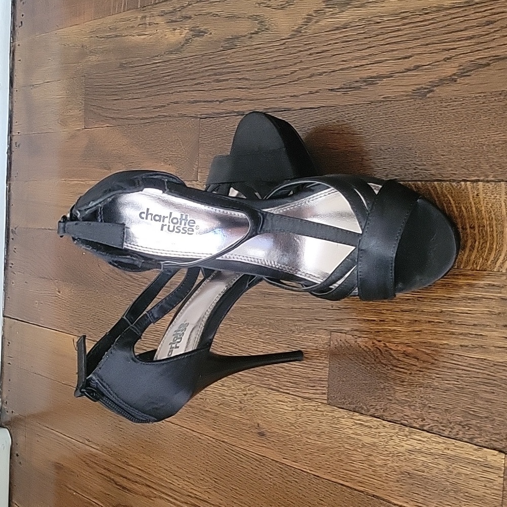 Heels - Picture 1 of 3